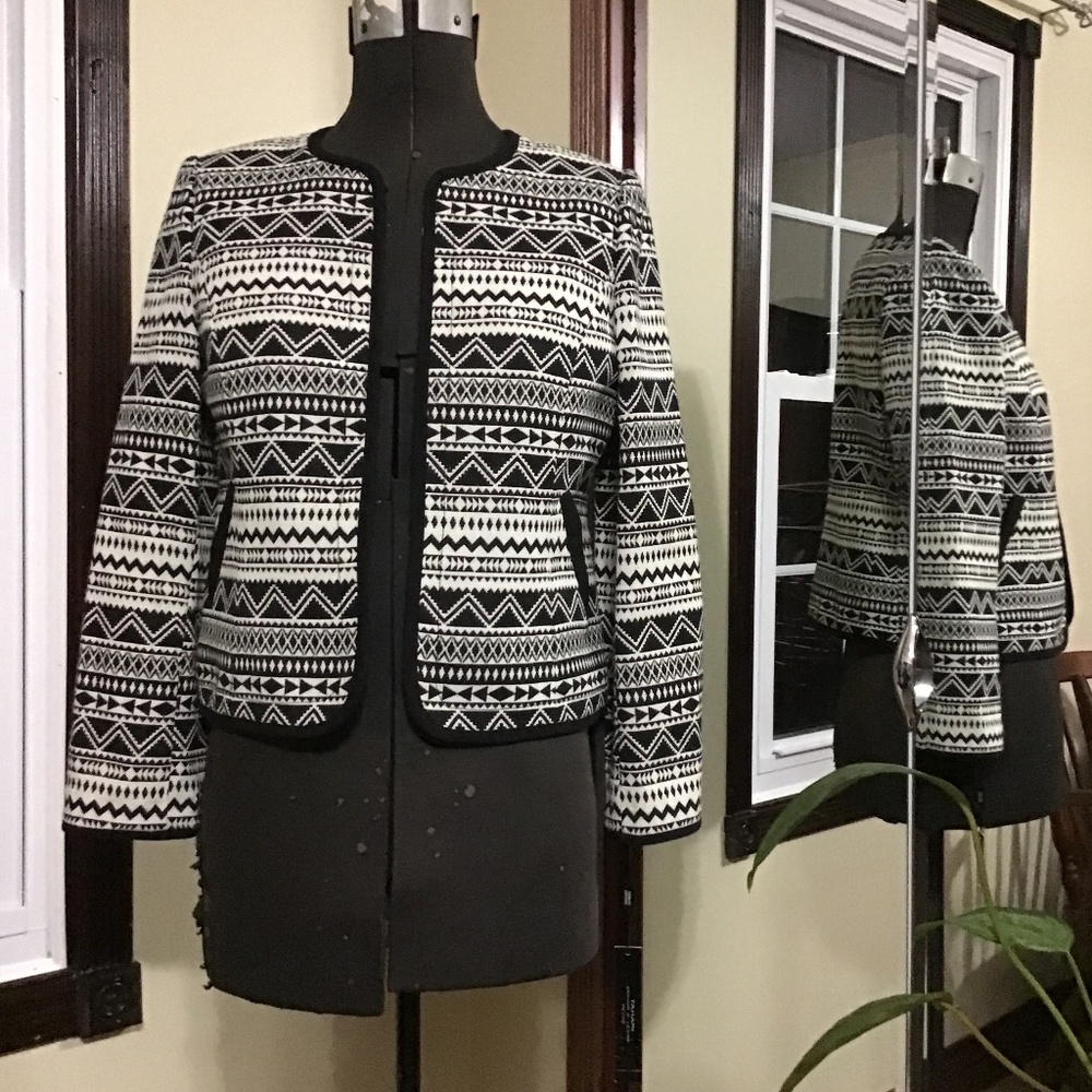 Embossed Tahari Formal Jacket / 8 Petite